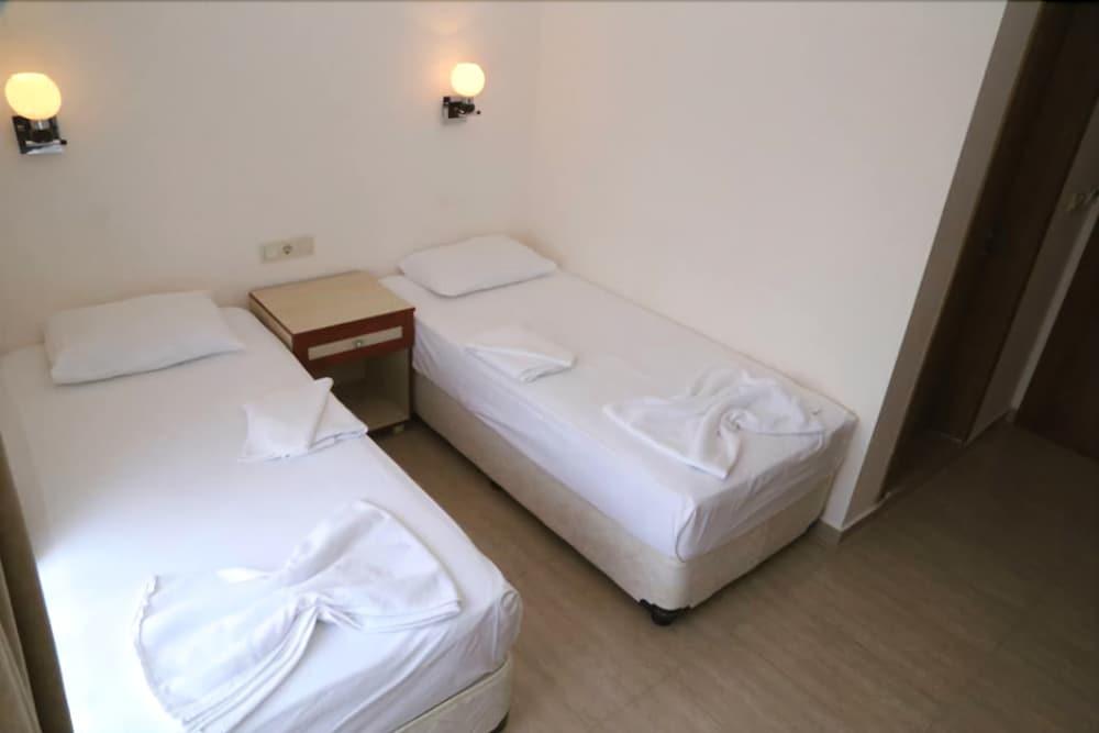 Manolya Otel Bodrum Екстериор снимка